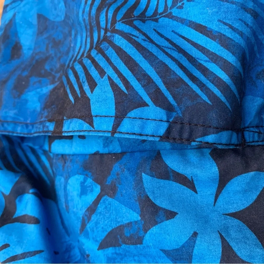 SPEEDO XXL Blue and Black Hawaiian Print Swim Shorts
